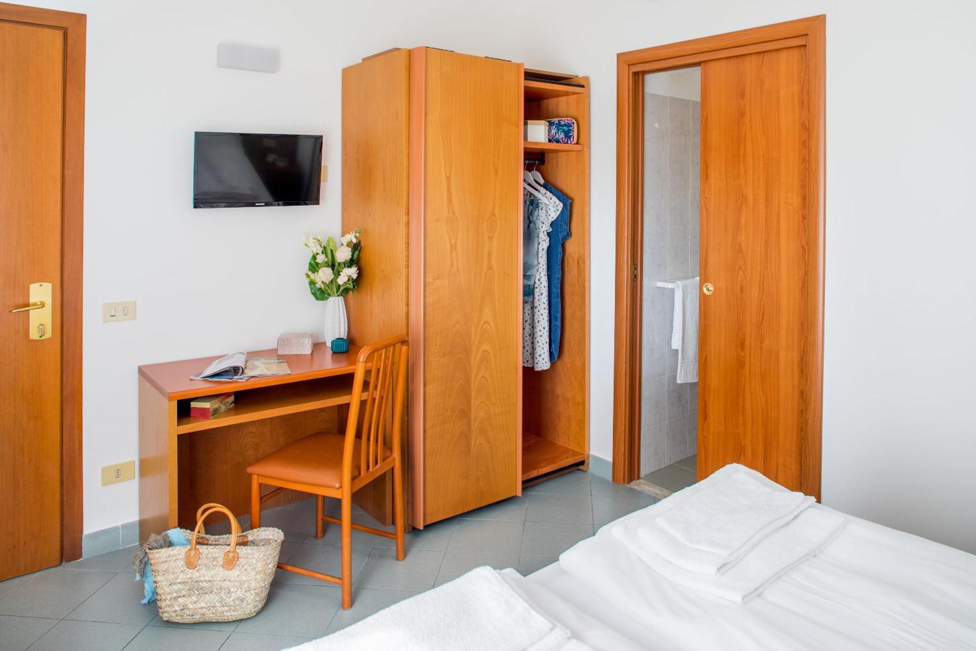 Hotel Tritone