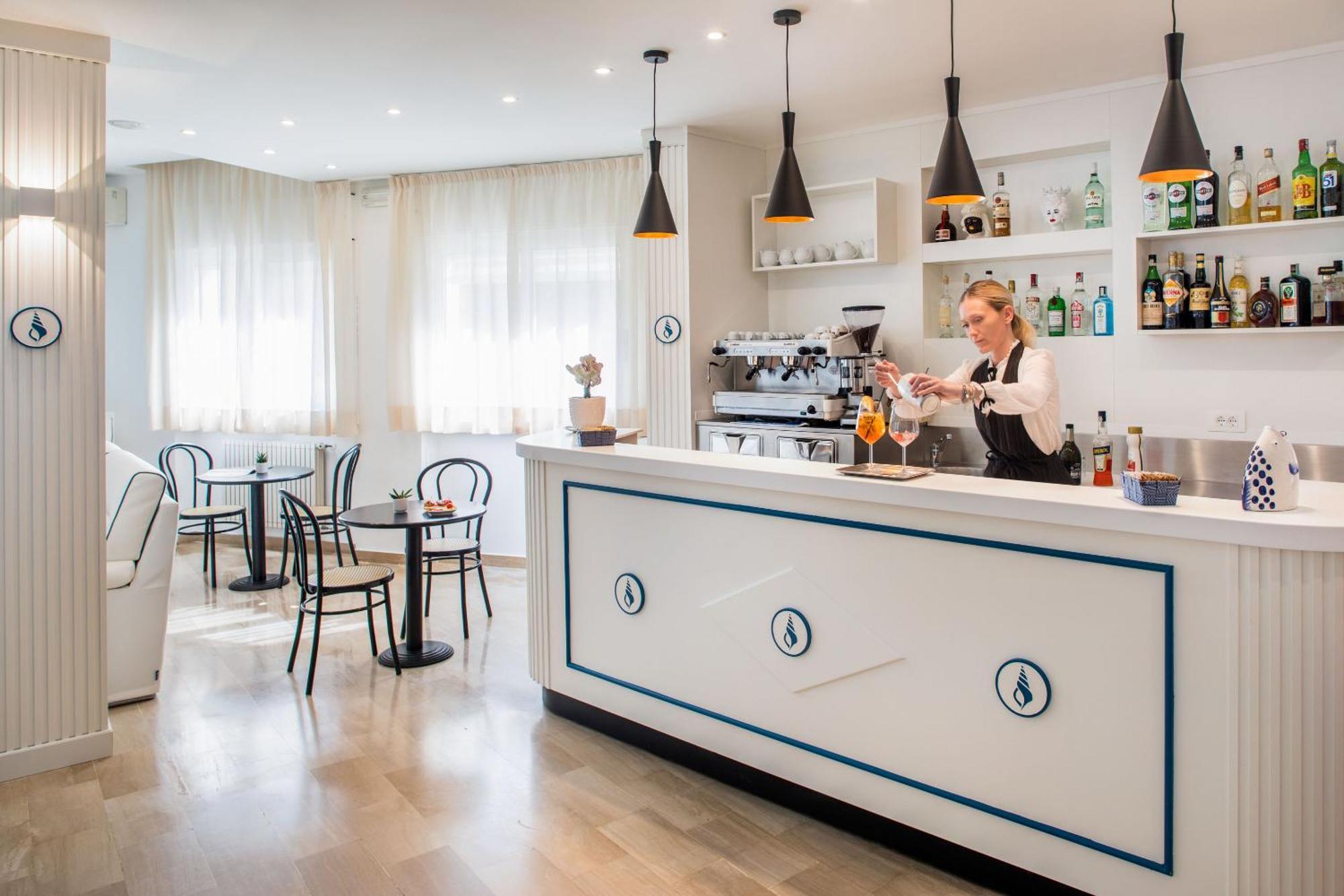 Tritone Hotel
